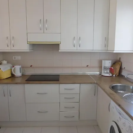 Beautiful 2 Bedroom, 2 Bathroom Appartement